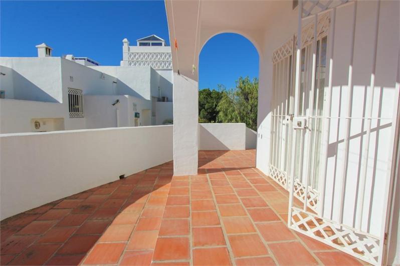 Amazing 3 Bedroom Townhouse In Nerja Exterior foto